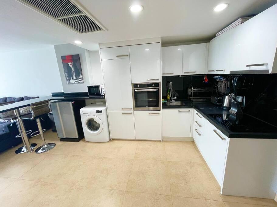 60Sqm Luxury 1 Bed - Pattaya City Centre - Centara Avenue Residences - 704 Dış mekan fotoğraf